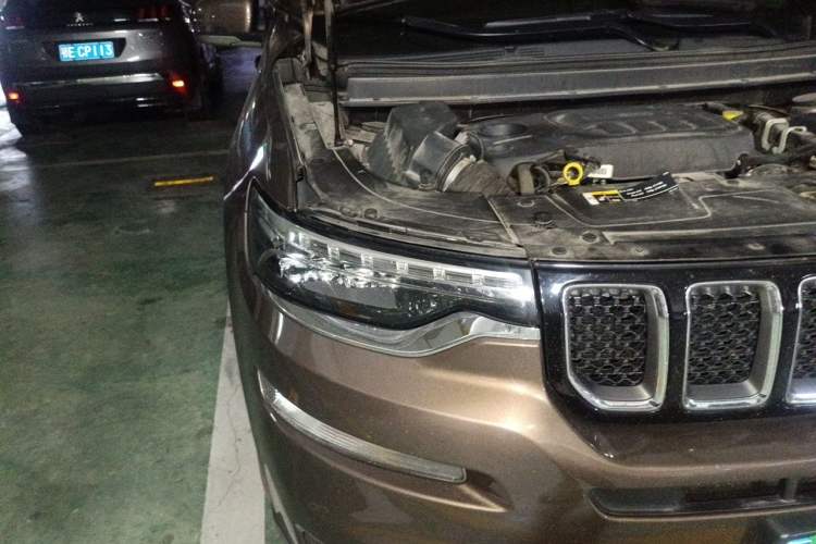 Used Jeep Commander 2018 2.0T Two-Wheel Drive Enjoy Edition China V Right Front Headlight