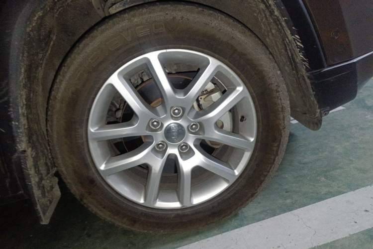 Used Jeep Commander 2018 2.0T Two-Wheel Drive Enjoy Edition China V Right Front Wheel Hub