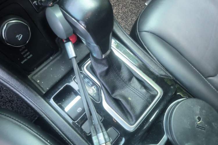 Used Jeep Commander 2018 2.0T Four-Wheel Drive Prestige Edition China V Gear Lever