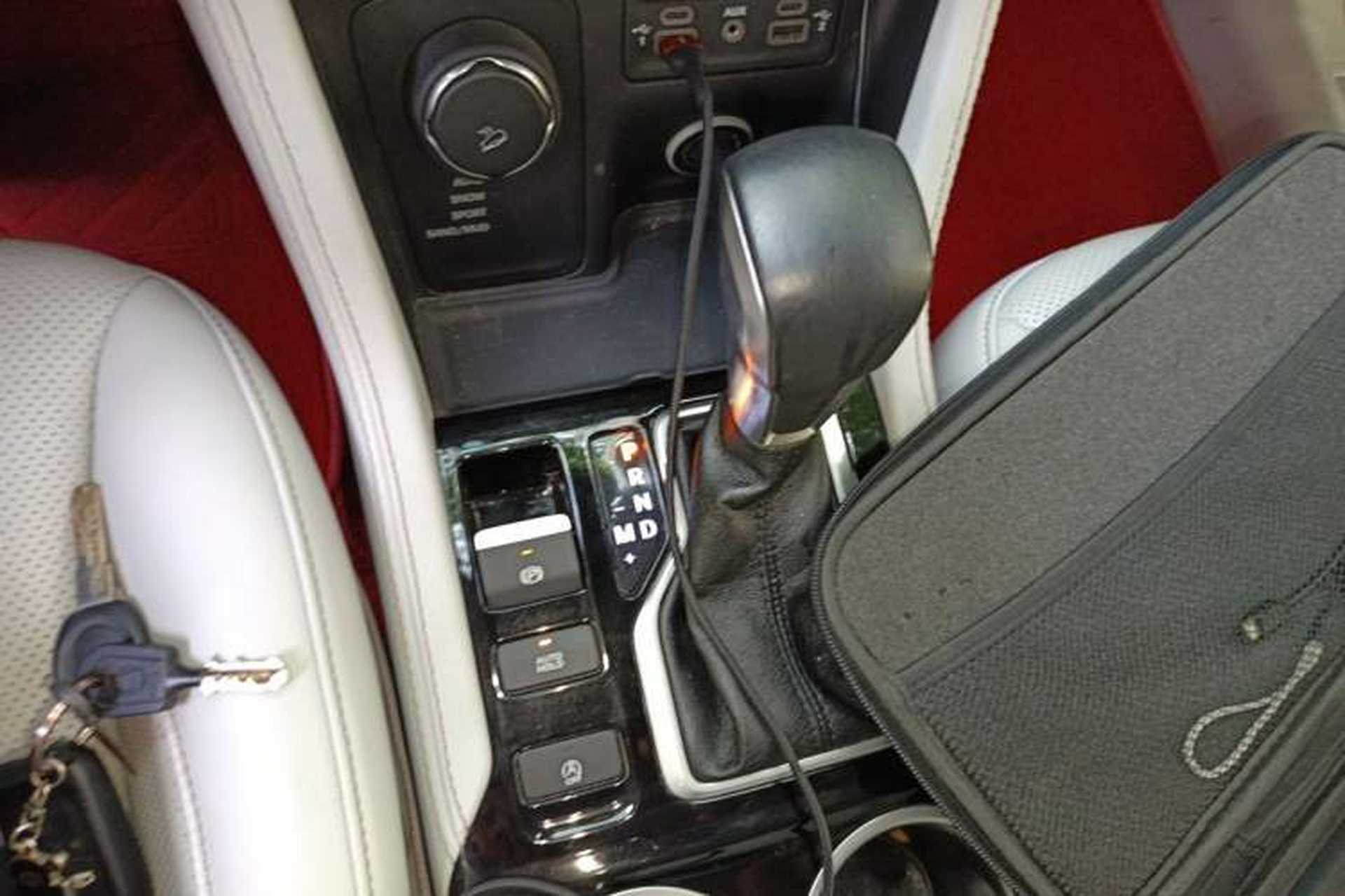 Used Jeep Commander 2018 2.0T Four-Wheel Drive Smart Enjoyment Version China V Emission Standard Gear Lever