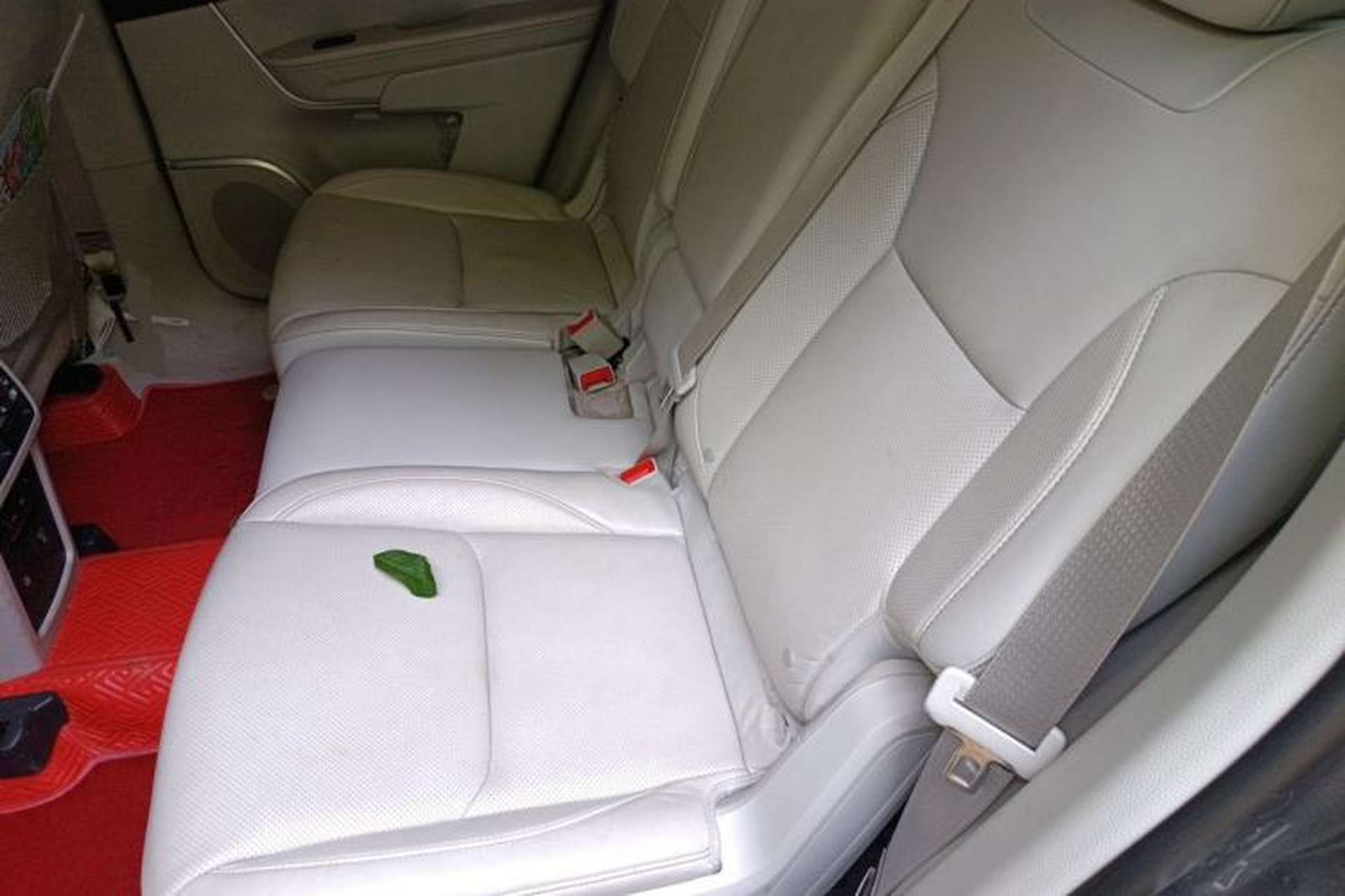 Used Jeep Commander 2018 2.0T Four-Wheel Drive Smart Enjoyment Version China V Emission Standard Left Rear Seat