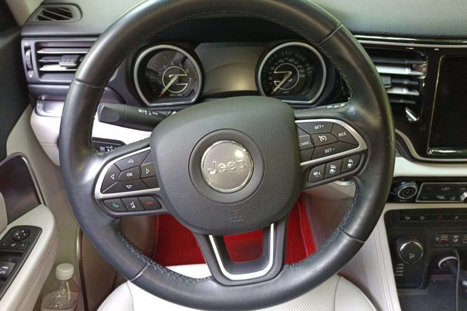 Used Jeep Commander 2018 2.0T Four-Wheel Drive Smart Enjoyment Version China V Emission Standard Steering Wheel