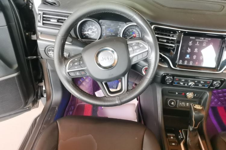 Used Jeep Commander 2018 2.0T Two-Wheel Drive Enjoyment Version China VI Emission Standard Steering Wheel