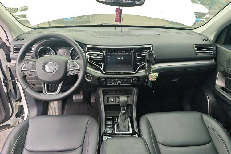 Used Jeep Commander 2018 2.0T Two-Wheel Drive Enjoy Edition China V Center Console