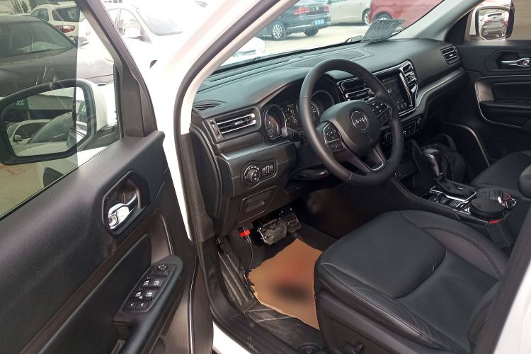 Used Jeep Commander 2018 2.0T Two-Wheel Drive Enjoyment Version China VI Emission Standard Driver Seat