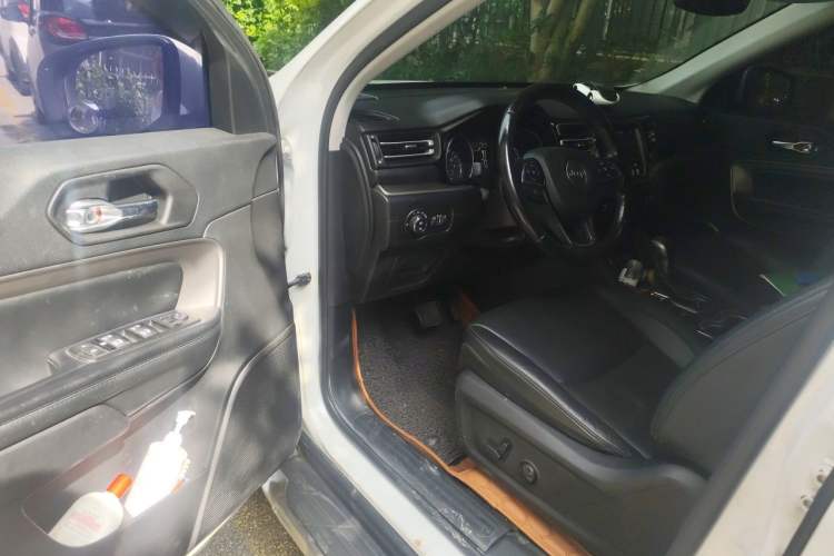 Used Jeep Commander 2018 2.0T Two-Wheel Drive Enjoy Edition China V Driver Seat