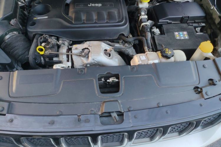 Used Jeep Commander 2018 2.0T Two-Wheel Drive Enjoy Edition China V Engine Bay