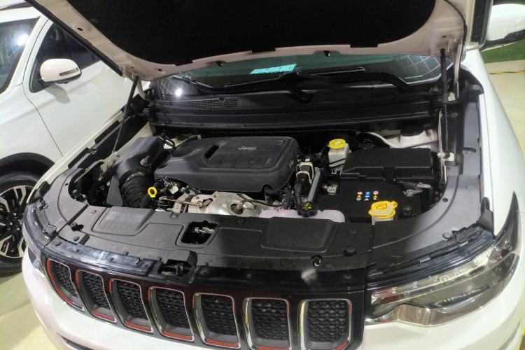 Used Jeep Commander 2018 2.0T Two-Wheel Drive Enjoy Edition China V Engine Bay