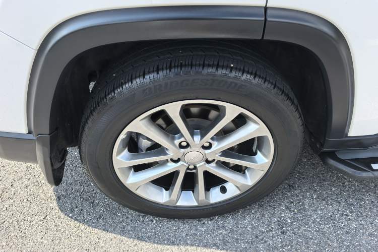 Used Jeep Commander 2018 2.0T Four-Wheel Drive Prestige Edition China V Exterior 9