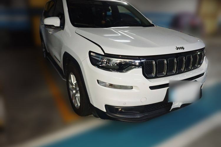 Used Jeep Commander 2018 2.0T Two-Wheel Drive Enjoy Edition China V Front Right 45 Deg