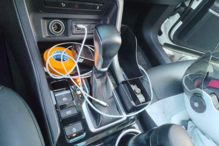 Used Jeep Commander 2018 2.0T Two-Wheel Drive Enjoy Edition China V Gear Lever