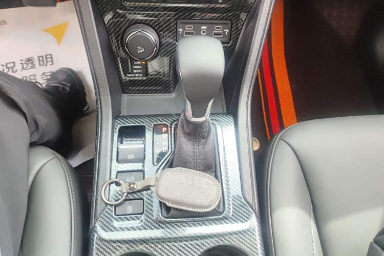 Used Jeep Commander 2018 2.0T Four-Wheel Drive Prestige Edition China V Gear Lever
