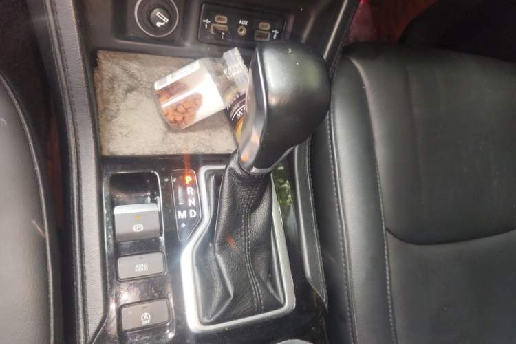 Used Jeep Commander 2018 2.0T Two-Wheel Drive Enjoy Edition China V Gear Lever
