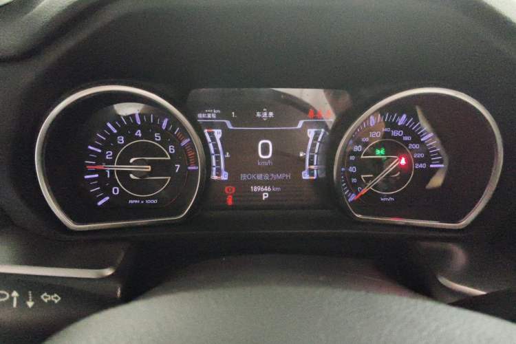 Used Jeep Commander 2018 2.0T Two-Wheel Drive Enjoyment Version China VI Emission Standard Instrument Cluster