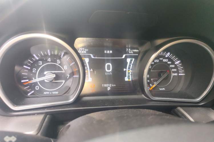 Used Jeep Commander 2018 2.0T Two-Wheel Drive Enjoy Edition China V Instrument Cluster