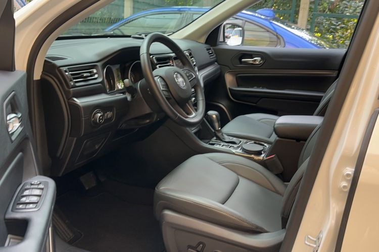 Used Jeep Commander 2018 2.0T Two-Wheel Drive Enjoy Edition China V Interior 2