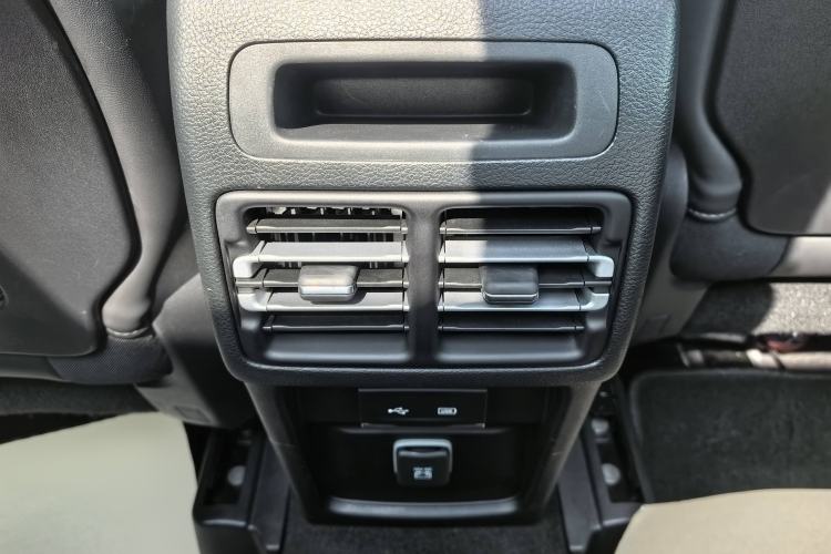 Used Jeep Commander 2018 2.0T Four-Wheel Drive Prestige Edition China V Interior 4