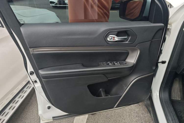 Used Jeep Commander 2018 2.0T Two-Wheel Drive Enjoy Edition China V Left Front Door Interior