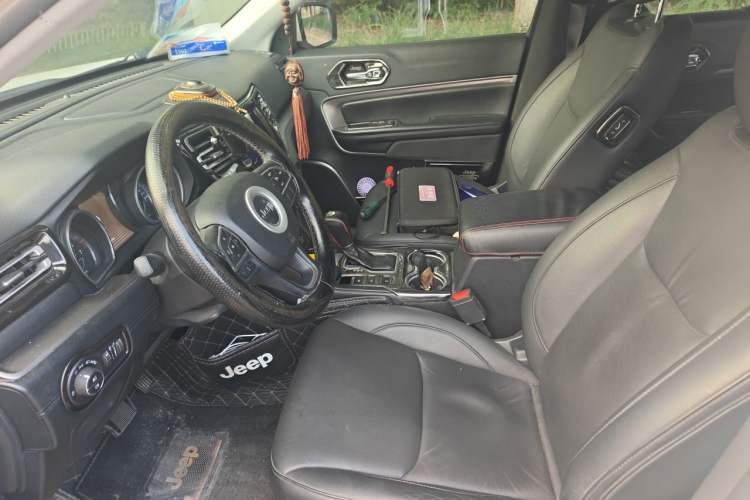 Used Jeep Commander 2018 2.0T Two-Wheel Drive Enjoyment Version China VI Emission Standard Left Front Seat