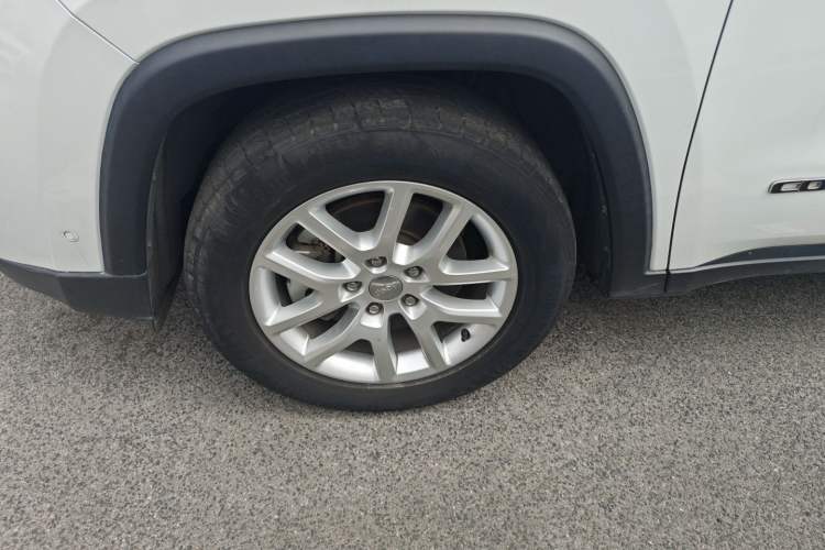Used Jeep Commander 2018 2.0T Two-Wheel Drive Enjoy Edition China V Left Front Wheel Hub