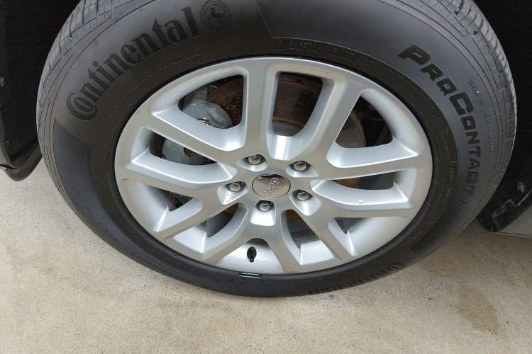 Used Jeep Commander 2018 2.0T Two-Wheel Drive Enjoy Edition China V Left Front Wheel Hub