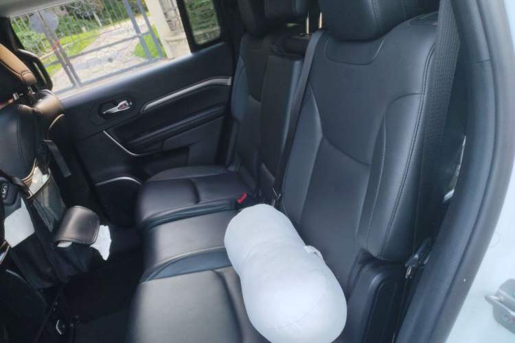 Used Jeep Commander 2018 2.0T Two-Wheel Drive Enjoy Edition China V Left Rear Seat