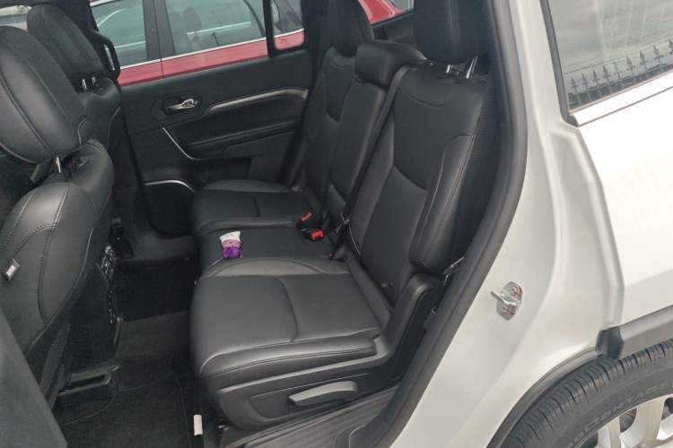 Used Jeep Commander 2018 2.0T Two-Wheel Drive Enjoy Edition China V Left Rear Seat
