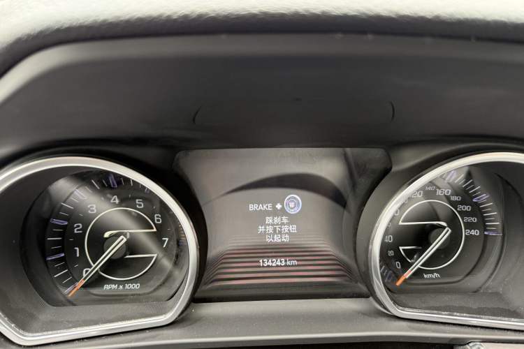 Used Jeep Commander 2018 2.0T Four-Wheel Drive Prestige Edition China V Odometer Close Up