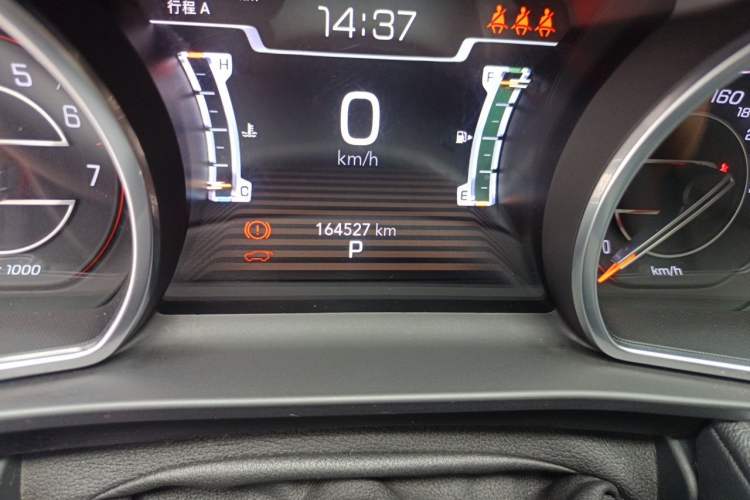 Used Jeep Commander 2018 2.0T Four-Wheel Drive Prestige Edition China V Odometer Close Up