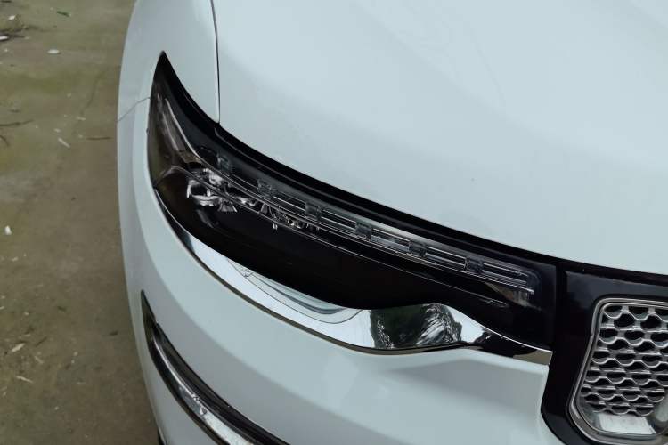 Used Jeep Commander 2018 2.0T Two-Wheel Drive Enjoy Edition China V Right Front Headlight