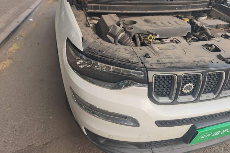Used Jeep Commander 2018 2.0T Two-Wheel Drive Enjoyment Version China VI Emission Standard Right Front Headlight