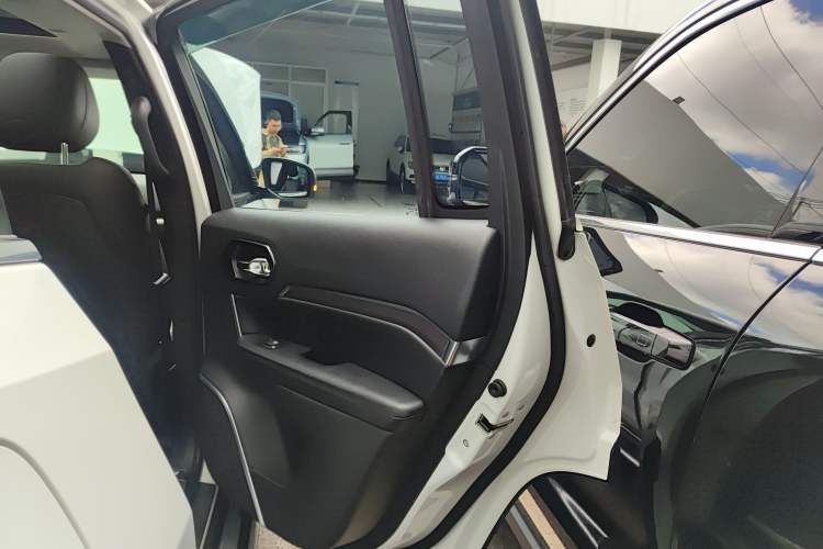 Used Jeep Commander 2018 2.0T Four-Wheel Drive Prestige Edition China V Right Rear Door Interior