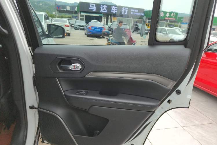 Used Jeep Commander 2018 2.0T Two-Wheel Drive Enjoy Edition China V Right Rear Door Interior