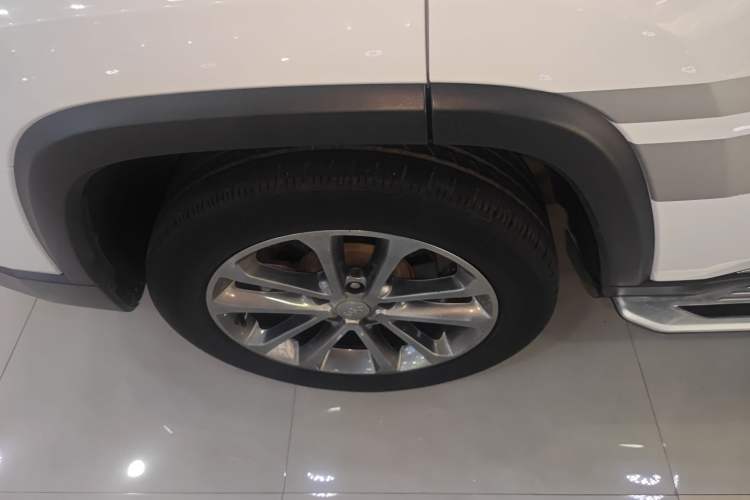 Used Jeep Commander 2018 2.0T Four-Wheel Drive Prestige Edition China V Right Rear Wheel Hub