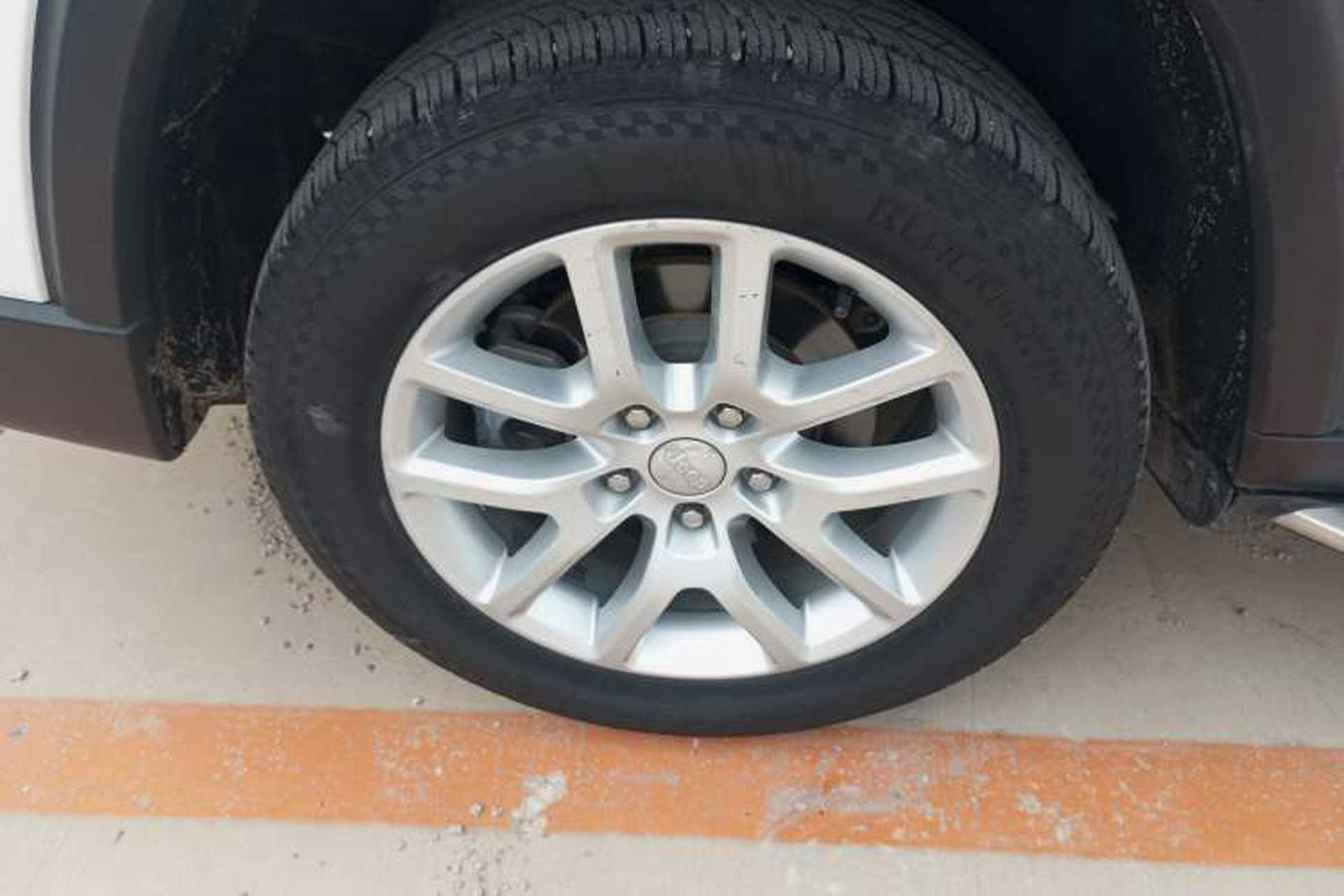 Used Jeep Commander 2018 2.0T Two-Wheel Drive Enjoyment Version China VI Emission Standard Right Rear Wheel Hub