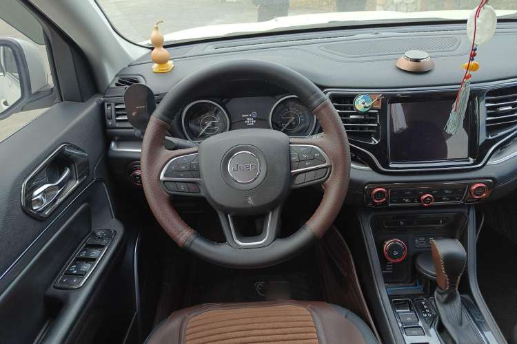Used Jeep Commander 2018 2.0T Four-Wheel Drive Prestige Edition China V Steering Wheel