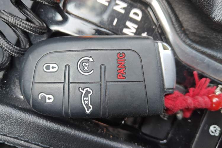 Used Jeep Commander 2018 2.0T Two-Wheel Drive Enjoy Edition China V Vehicle Key