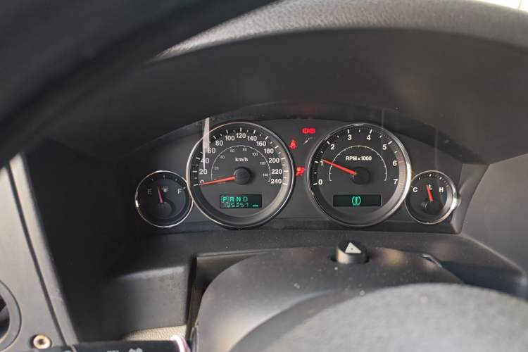 Used Jeep Commander Classic 2007 4.7 Instrument Cluster