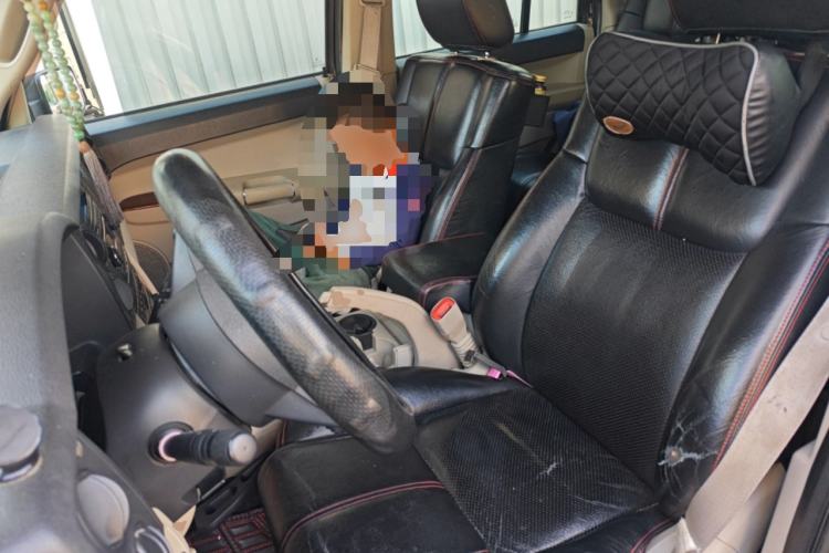 Used Jeep Commander Classic 2007 4.7 Left Front Seat
