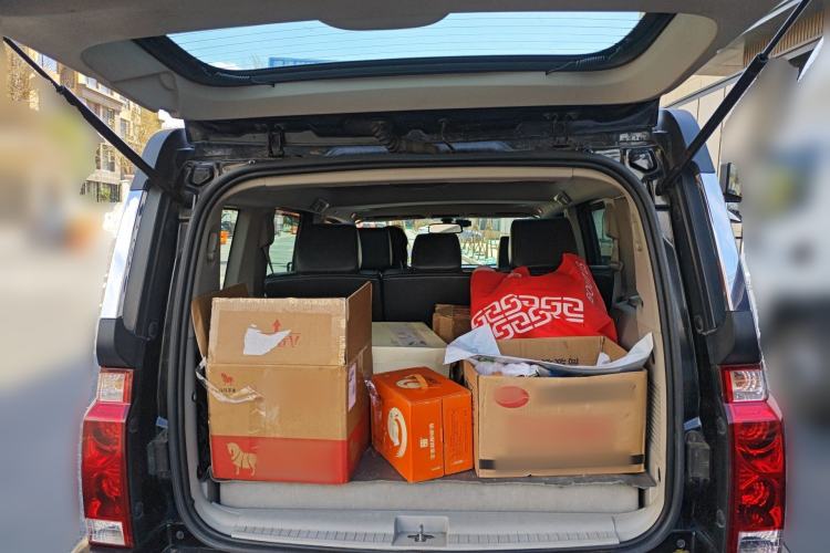 Used Jeep Commander Classic 2007 4.7 Trunk