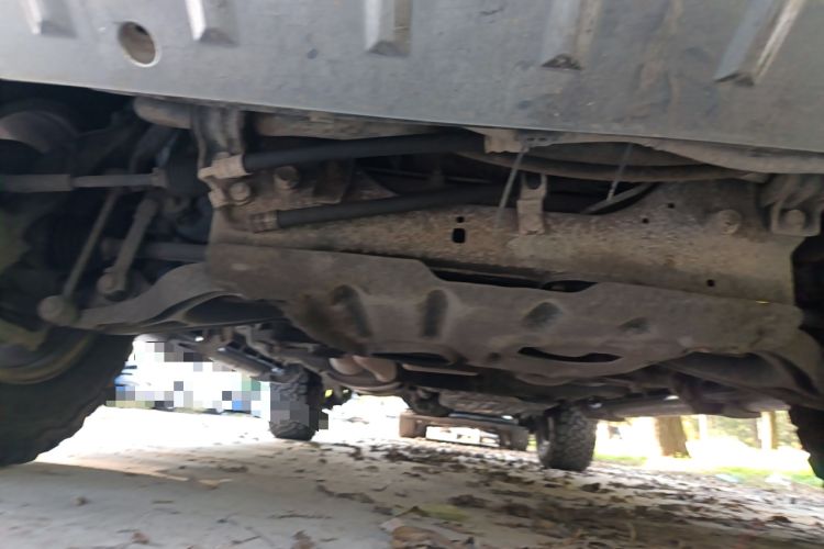 Used Jeep Commander Classic 2008 5.7 HEMI Chassis Front