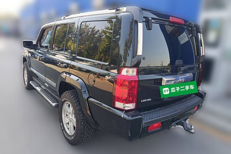 Used Jeep Commander Classic 2008 5.7 HEMI Rear Left 45 Deg