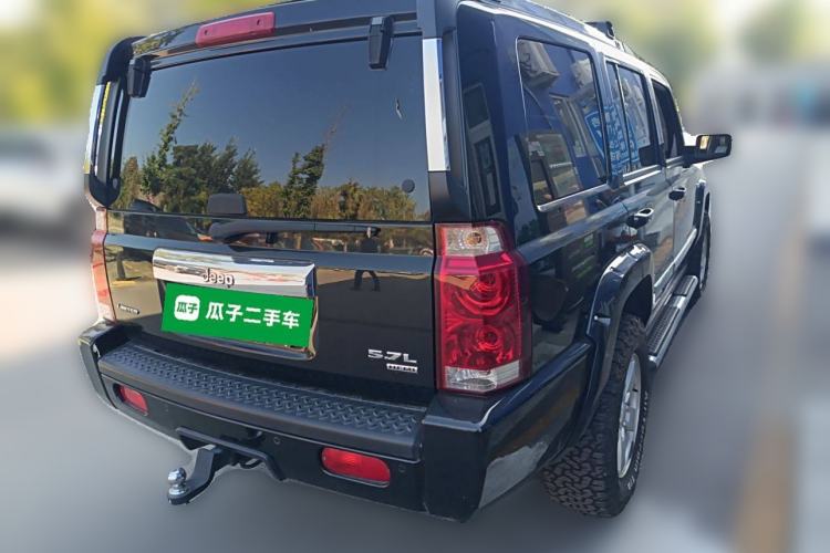 Used Jeep Commander Classic 2008 5.7 HEMI Rear Right 45 Deg