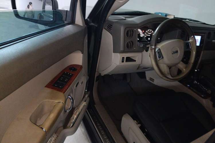 Used Jeep Commander Classic 2008 4.7 Driver Seat