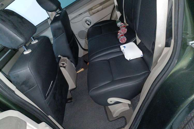 Used Jeep Commander Classic 2008 4.7 Left Rear Seat