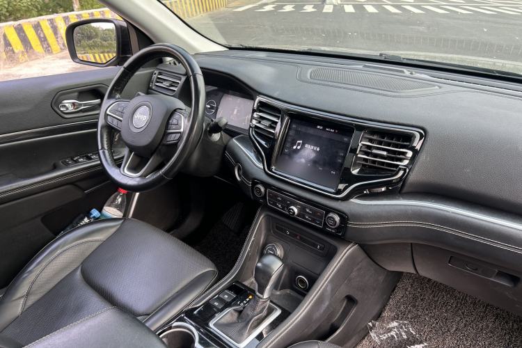 Used Jeep Commander PHEV 2020 2.0T Plug-in Hybrid Premium Edition Interior 1