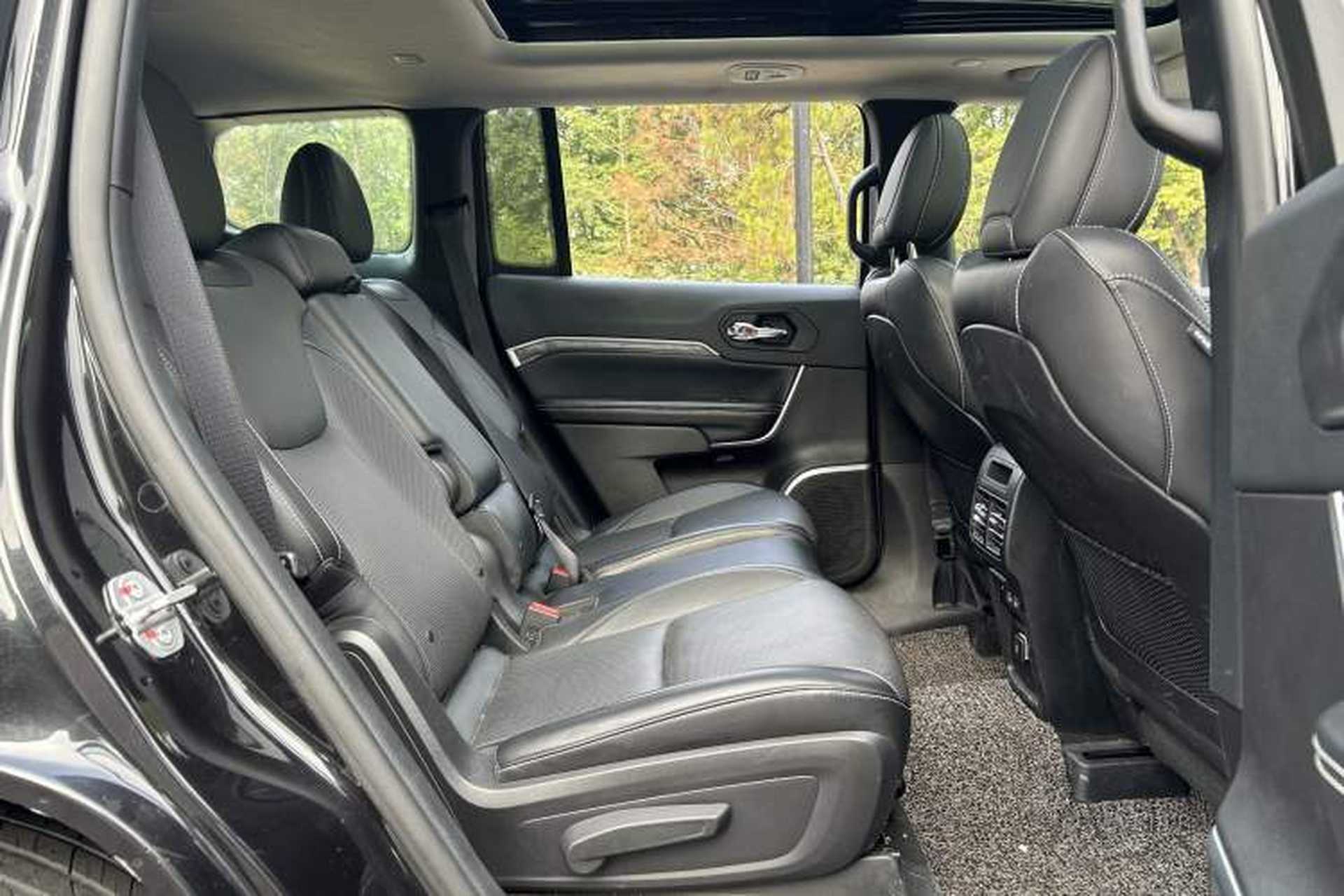 Used Jeep Commander PHEV 2020 2.0T Plug-in Hybrid Premium Edition Interior 12