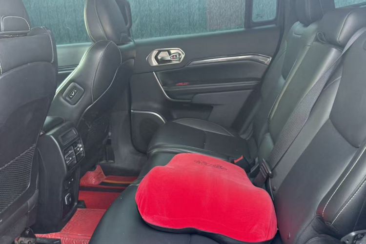 Used Jeep Commander PHEV 2020 2.0T Plug-in Hybrid Enjoyment Version Interior 3