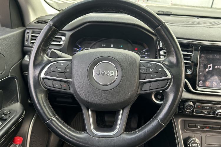 Used Jeep Commander PHEV 2020 2.0T Plug-in Hybrid Premium Edition Interior 4