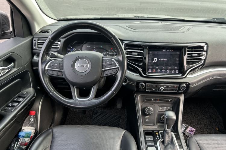 Used Jeep Commander PHEV 2020 2.0T Plug-in Hybrid Premium Edition Interior 5